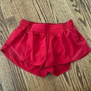 Lululemon hotty hot short 2.5 inch